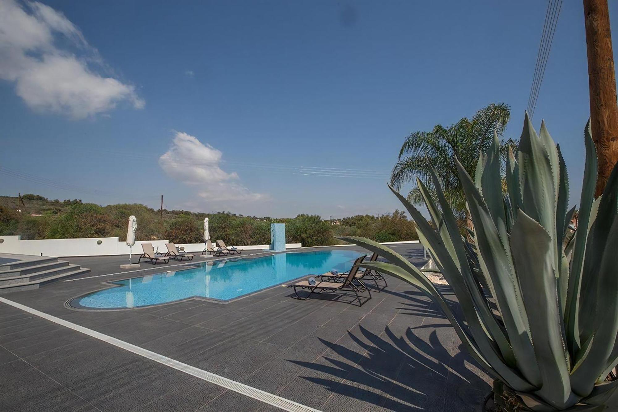 Villa Protara Chrysos - Beautiful 5 Bedroom Protaras Villa - Walking Distance To Fig Tree Bay Kültér fotó